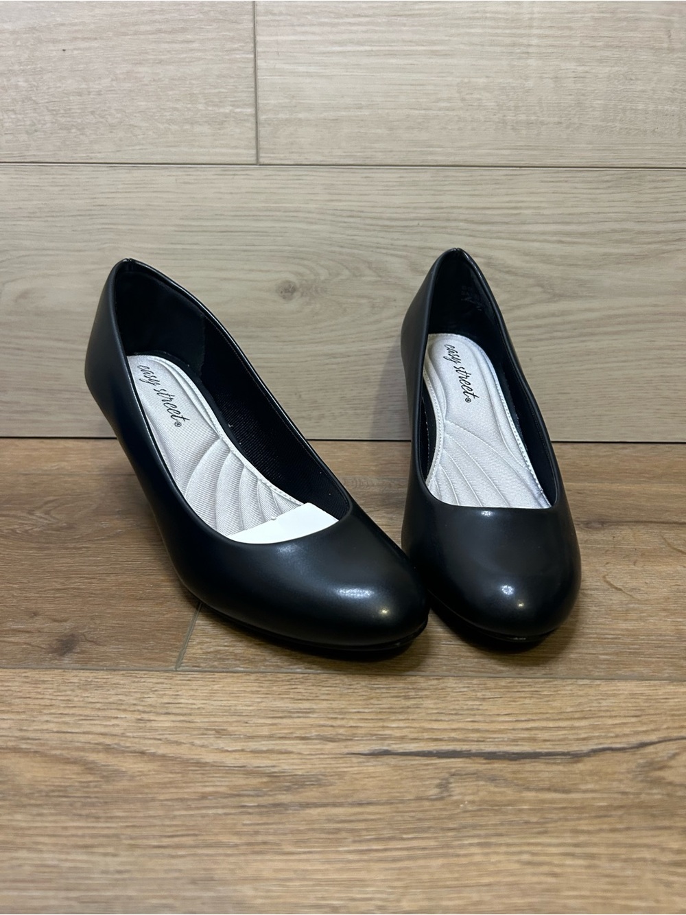 Easy Street Women Passion Dress Pump Black size 8